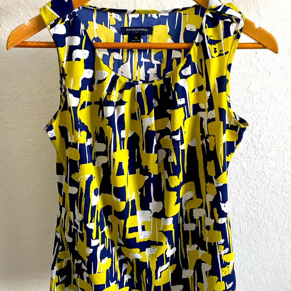 Banana Republic sleeveless blouse XS